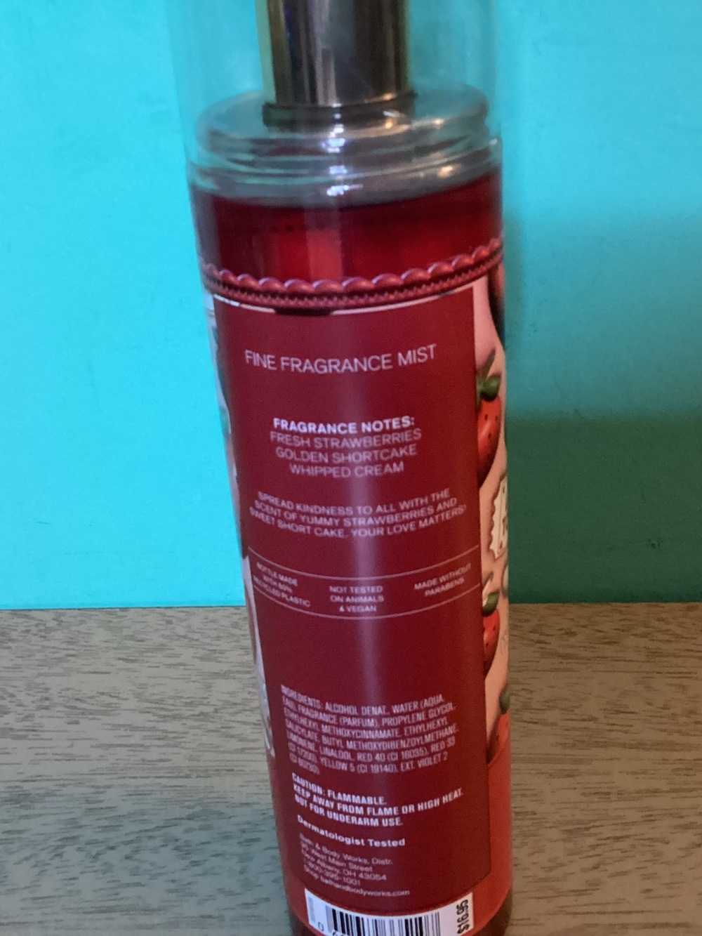 Bath and Body Works Strawberry Pound Cake New - Picture 3 of 4